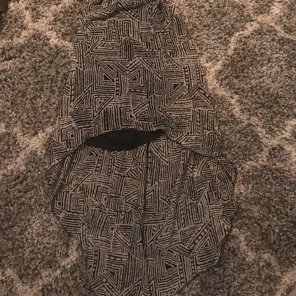 Black and white high-low dress - Picture 2 of 2